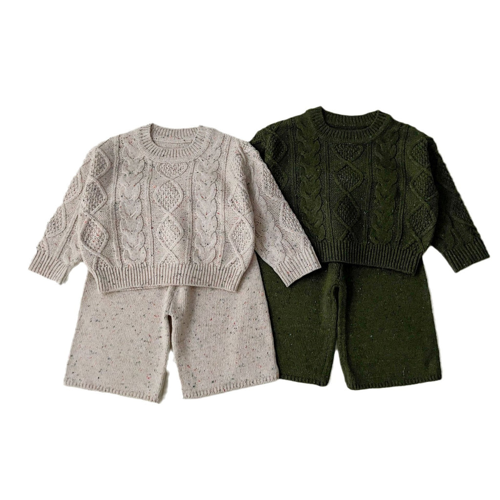 Knitted sweater and pants